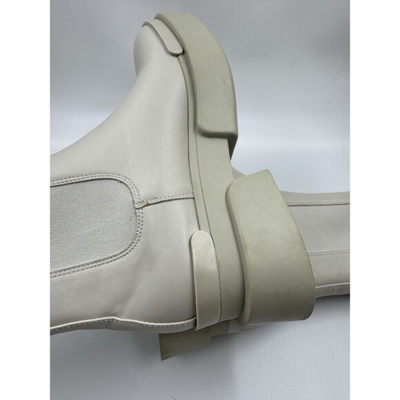 Charles & Keith Platform Chunky Chelsea Gray-White Boots Size 37/ 7 US - Picture 16 of 16